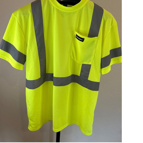 Buffalo Outdoors Other - 2 Buffalo Outdoors High Visibility Neon Yellow Safety Work Pocket T Shirt Men 2X